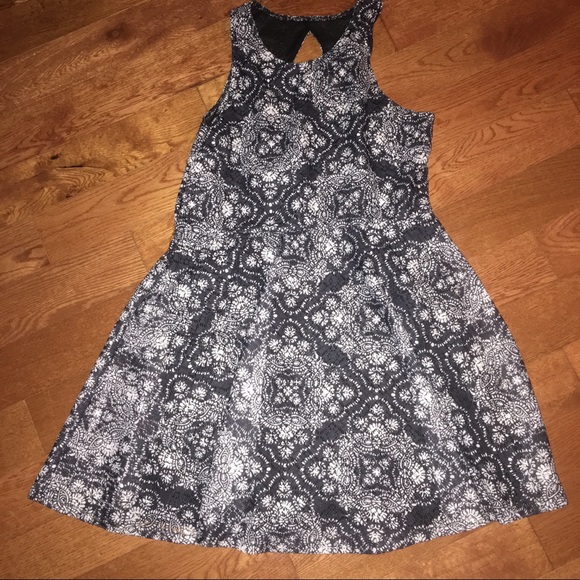 Aeropostale Dresses & Skirts - Aeropostale dress size large floral